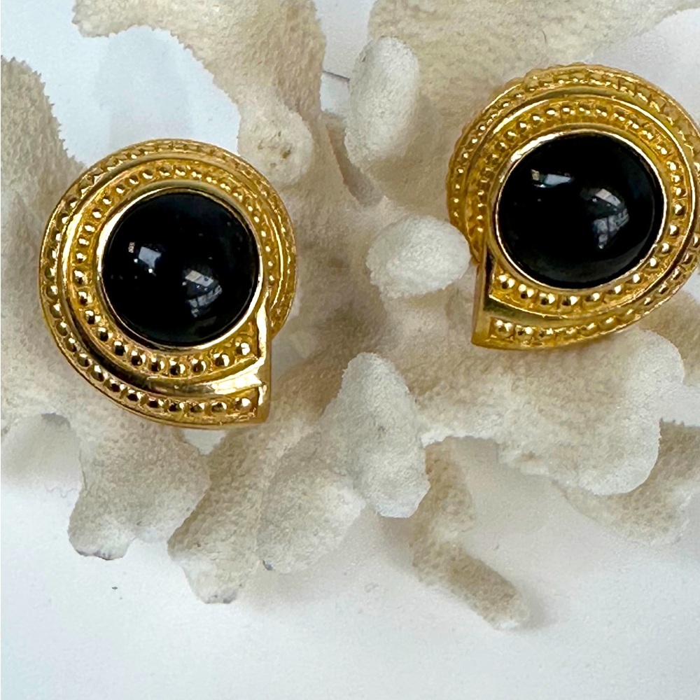 Christian Dior vintage earrings/clips